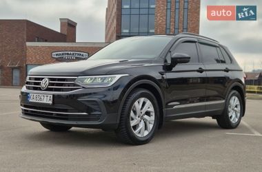 Внедорожник / Кроссовер Volkswagen Tiguan 2021 в Киеве