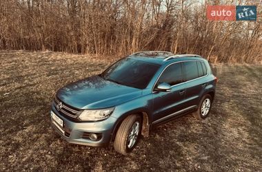 Внедорожник / Кроссовер Volkswagen Tiguan 2011 в Полтаве
