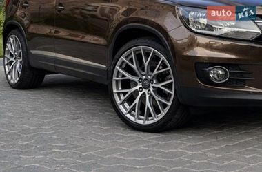 Внедорожник / Кроссовер Volkswagen Tiguan 2011 в Ивано-Франковске