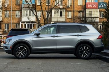Внедорожник / Кроссовер Volkswagen Tiguan 2021 в Киеве