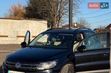 Позашляховик / Кросовер Volkswagen Tiguan 2017 в Житомирі