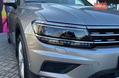 Внедорожник / Кроссовер Volkswagen Tiguan 2017 в Каменец-Подольском