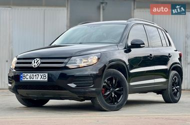 Позашляховик / Кросовер Volkswagen Tiguan 2016 в Новояворівську