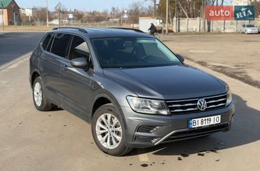 Внедорожник / Кроссовер Volkswagen Tiguan 2017 в Лубнах