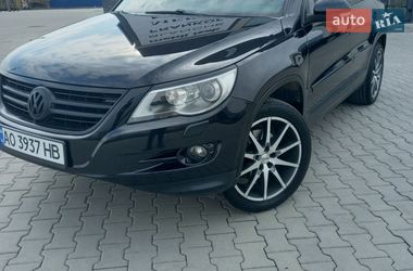 Внедорожник / Кроссовер Volkswagen Tiguan 2009 в Хусте