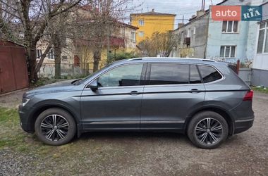 Позашляховик / Кросовер Volkswagen Tiguan 2017 в Луцьку