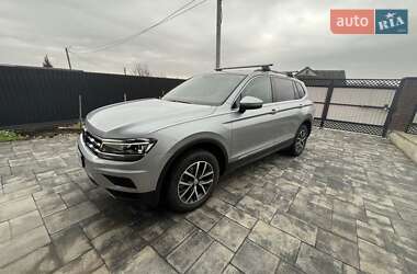 Внедорожник / Кроссовер Volkswagen Tiguan 2019 в Хмельницком