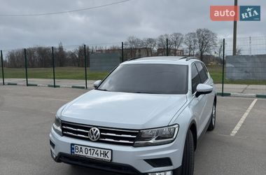 Внедорожник / Кроссовер Volkswagen Tiguan 2018 в Долинской