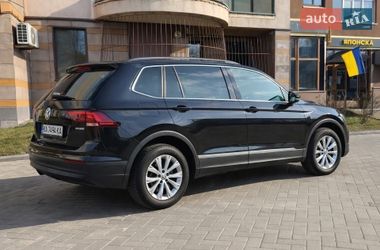 Внедорожник / Кроссовер Volkswagen Tiguan 2017 в Киеве