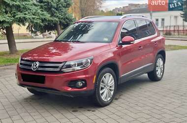 Внедорожник / Кроссовер Volkswagen Tiguan 2014 в Петропавловской Борщаговке