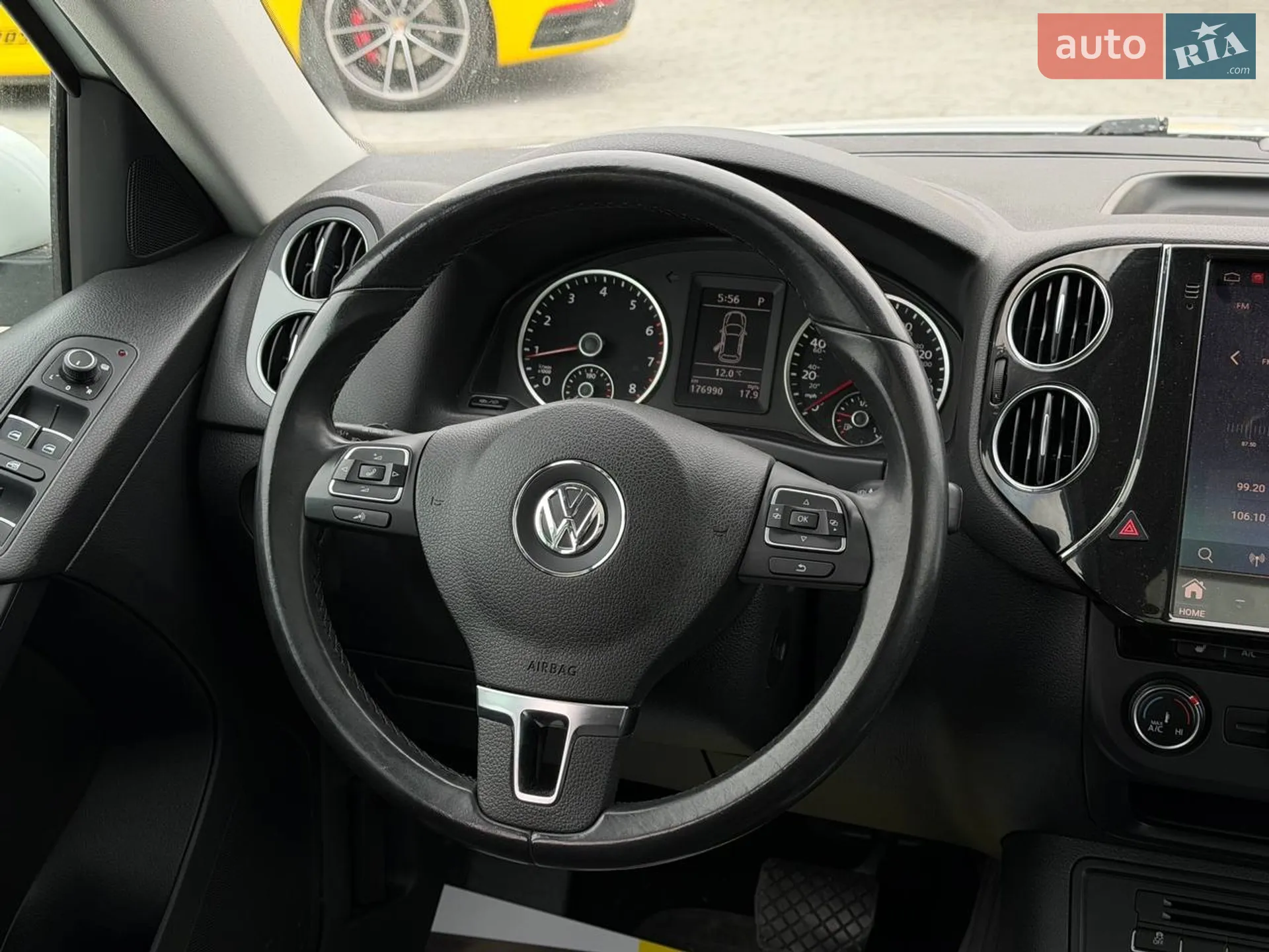 2016 Volkswagen Tiguan - мініатюра 18