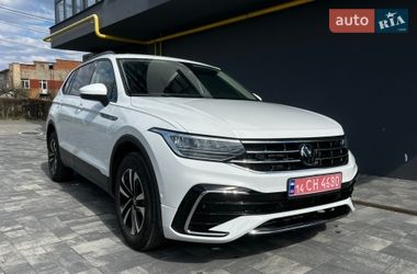 Внедорожник / Кроссовер Volkswagen Tiguan 2024 в Львове