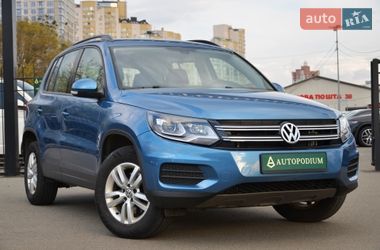 Позашляховик / Кросовер Volkswagen Tiguan 2016 в Києві