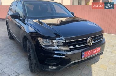 Внедорожник / Кроссовер Volkswagen Tiguan 2017 в Львове