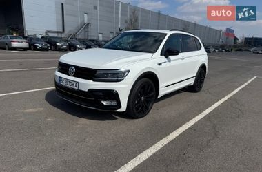 Позашляховик / Кросовер Volkswagen Tiguan 2021 в Рівному