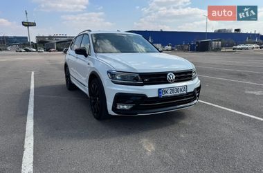 Внедорожник / Кроссовер Volkswagen Tiguan 2021 в Ровно