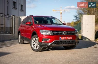 Внедорожник / Кроссовер Volkswagen Tiguan 2019 в Львове