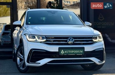 Внедорожник / Кроссовер Volkswagen Tiguan 2022 в Киеве