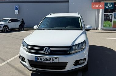 Внедорожник / Кроссовер Volkswagen Tiguan 2015 в Вышгороде