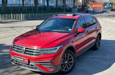 Внедорожник / Кроссовер Volkswagen Tiguan 2022 в Киеве
