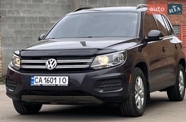 Внедорожник / Кроссовер Volkswagen Tiguan 2016 в Мироновке