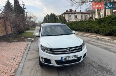 Позашляховик / Кросовер Volkswagen Tiguan 2016 в Києві