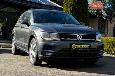 Позашляховик / Кросовер Volkswagen Tiguan 2017 в Львові