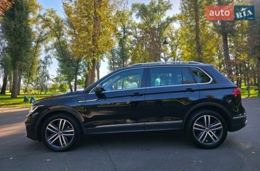 Позашляховик / Кросовер Volkswagen Tiguan 2021 в Києві