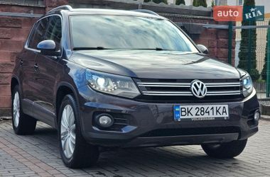 Позашляховик / Кросовер Volkswagen Tiguan 2015 в Рівному
