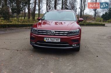 Внедорожник / Кроссовер Volkswagen Tiguan 2018 в Киеве