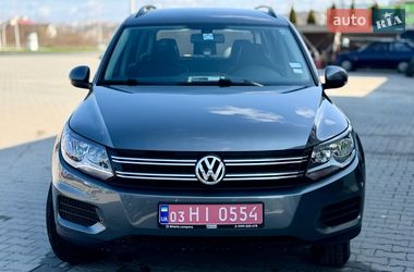 Внедорожник / Кроссовер Volkswagen Tiguan 2016 в Каменец-Подольском