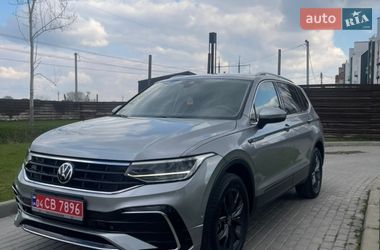 Позашляховик / Кросовер Volkswagen Tiguan 2023 в Києві