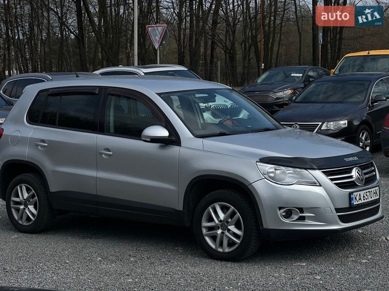 Внедорожник / Кроссовер Volkswagen Tiguan 2010 в Львове