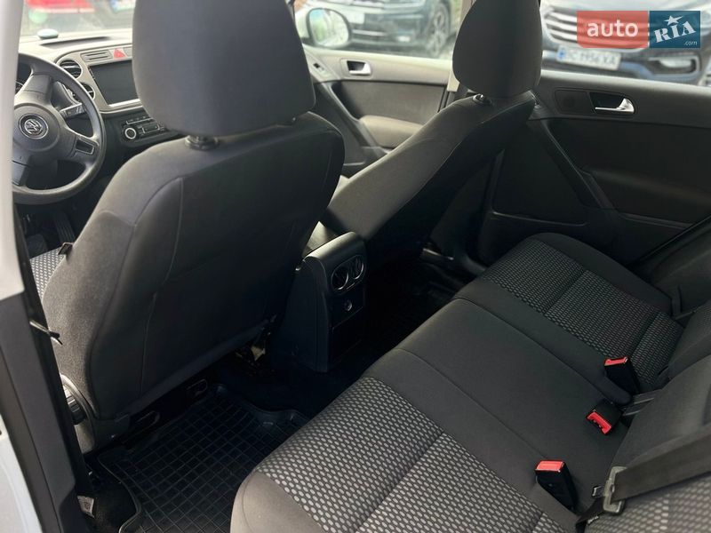 Внедорожник / Кроссовер Volkswagen Tiguan 2010 в Львове