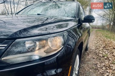 Внедорожник / Кроссовер Volkswagen Tiguan 2012 в Заречном
