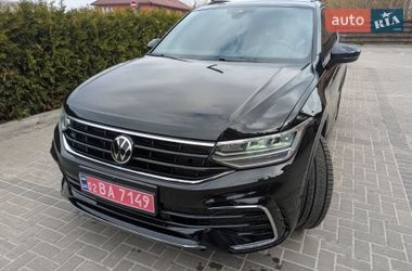 Внедорожник / Кроссовер Volkswagen Tiguan 2022 в Киеве