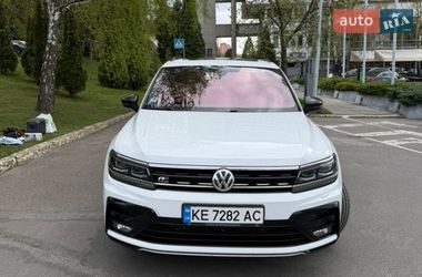 Внедорожник / Кроссовер Volkswagen Tiguan 2020 в Киеве