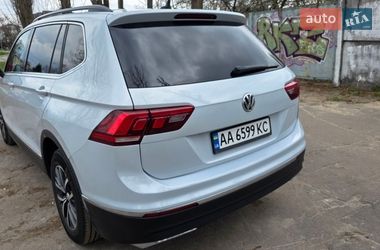 Позашляховик / Кросовер Volkswagen Tiguan 2018 в Ірпені