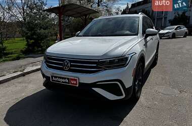 Позашляховик / Кросовер Volkswagen Tiguan 2021 в Києві