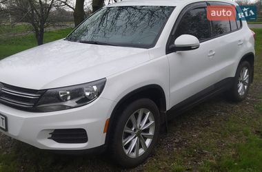 Внедорожник / Кроссовер Volkswagen Tiguan 2014 в Краснограде