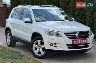 Позашляховик / Кросовер Volkswagen Tiguan 2011 в Луцьку