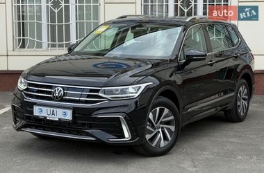 Позашляховик / Кросовер Volkswagen Tiguan 2024 в Києві