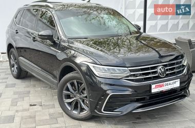Внедорожник / Кроссовер Volkswagen Tiguan 2022 в Киеве