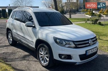 Внедорожник / Кроссовер Volkswagen Tiguan 2014 в Хмельницком