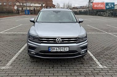 Внедорожник / Кроссовер Volkswagen Tiguan 2020 в Ромнах