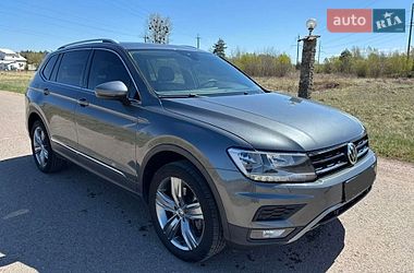 Внедорожник / Кроссовер Volkswagen Tiguan 2020 в Рава-Русской