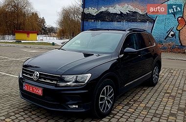 Внедорожник / Кроссовер Volkswagen Tiguan 2017 в Луцке