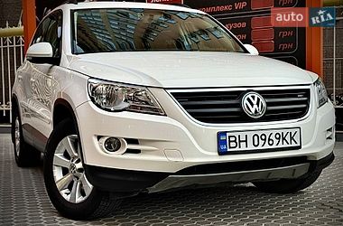Позашляховик / Кросовер Volkswagen Tiguan 2009 в Одесі