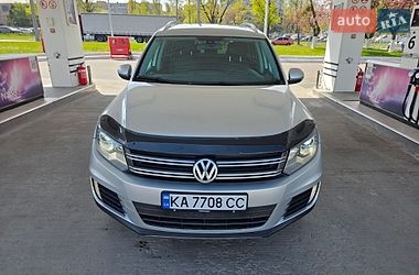Внедорожник / Кроссовер Volkswagen Tiguan 2015 в Киеве