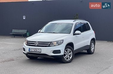 Позашляховик / Кросовер Volkswagen Tiguan 2016 в Києві